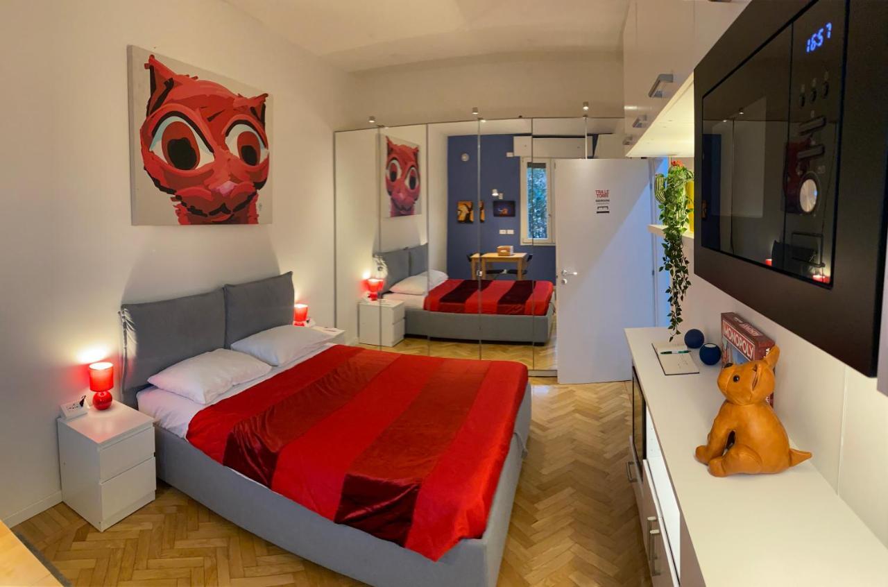 Tra Le Torri B&B - Ampia Stanza Privata In Appartamento Con Bagno Privato Accessibile Da Corridoio ボローニャ エクステリア 写真